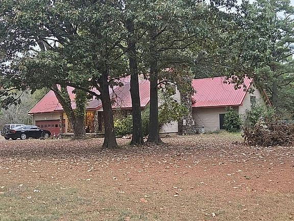 2nd image of 139 Huber Dr