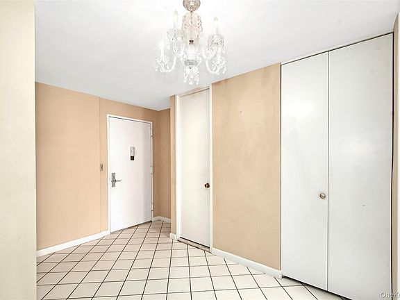 2nd image of 720 Milton Road West Building, 2E
