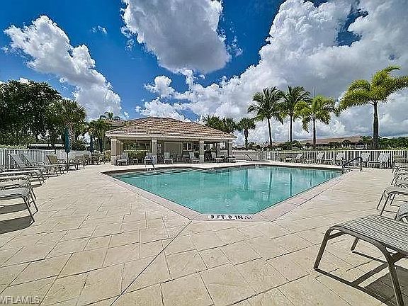 3rd image of 775 Hampton Cir #133