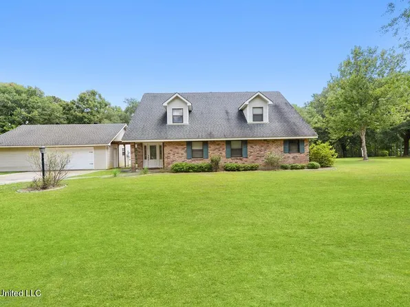 99 Fred Mallett Rd, Carriere, MS 39426