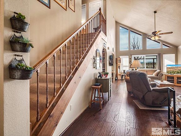 5th image of 1651 Finch Dr