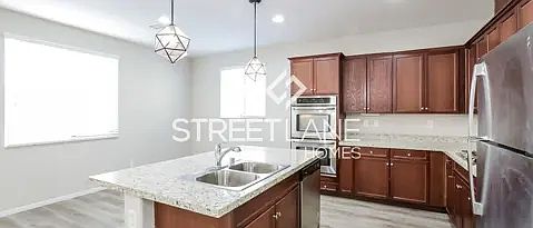 5th image of 116 Heathrow Lake Ave