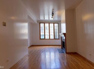 1427 W Walton St APT 1, Chicago, IL 60642