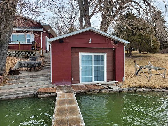 3rd image of 94 Pelican Dr