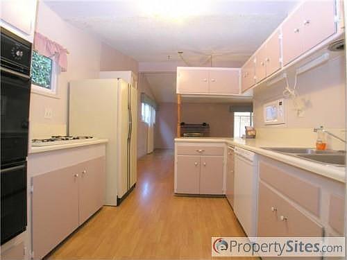 5th image of 3814 Mount Blackburn Ave