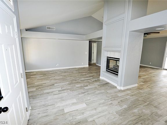 4th image of 4024 Forest Knoll Ln