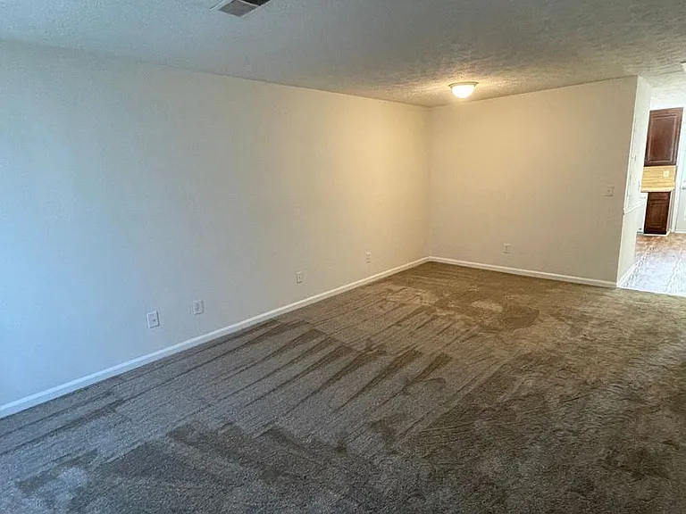 8825 W Hills Ct — Photo 2