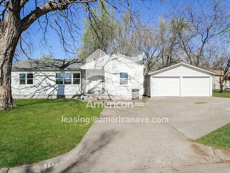 1594787_001_front_view_13633915.jpg