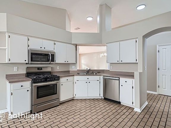 4th image of 1717 Kirtley Dr