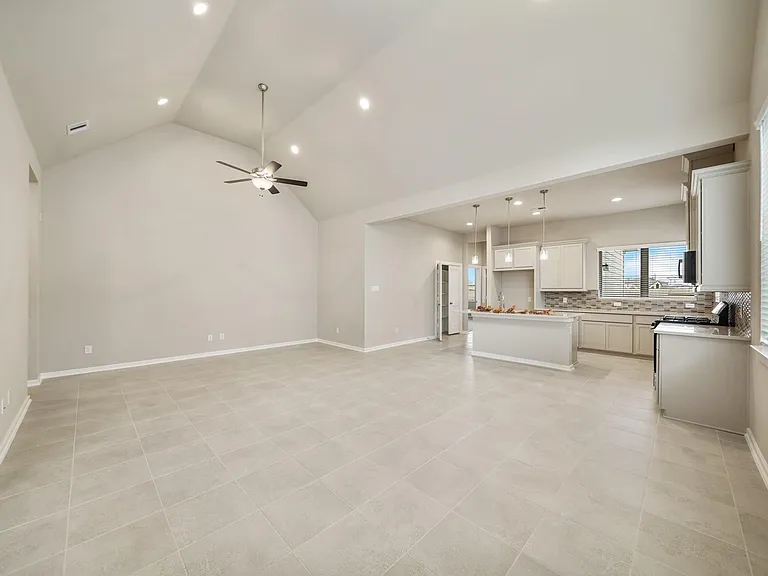 1547 Crystal Stream Dr — Photo 8