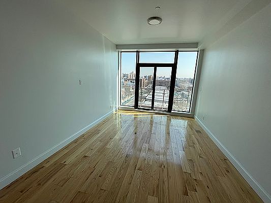 4th image of 21-02 29th Ave #3FB