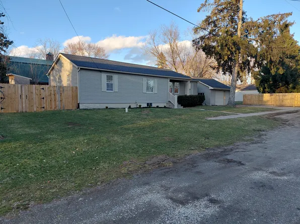 6202 Center Rd, Grand Blanc, MI 48439