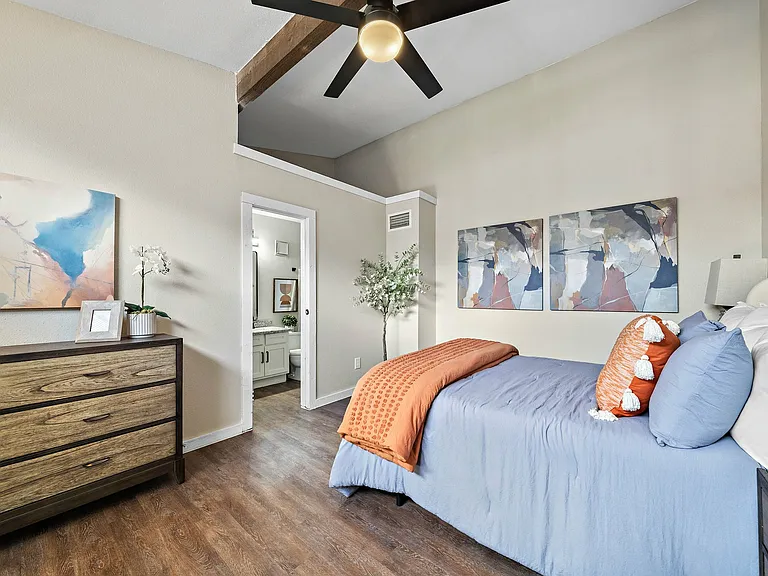 51 Ten Townhomes — Photo 38