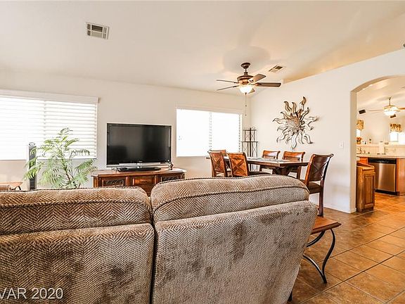 5th image of 8321 Windrush Ave
