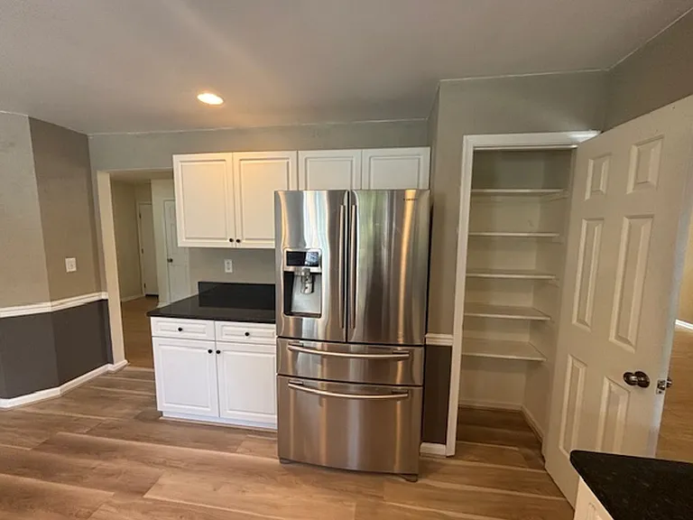3301 Sacramento Dr — Photo 6