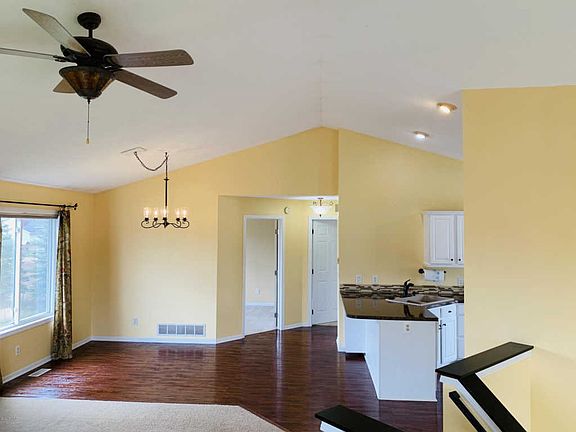 5th image of 7929 Westside Dr