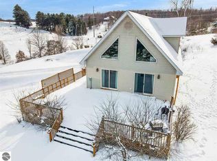 819 Carlisle Rd, Traverse City, MI 49696