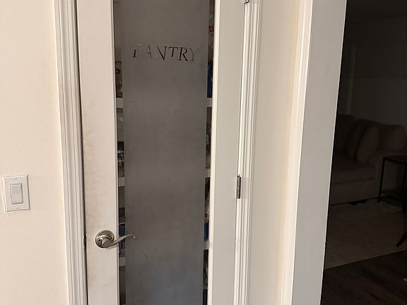 5th image of 3101 W Dewey St