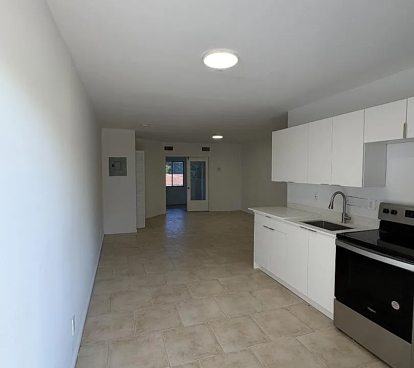 627 NE 6th Ave #4