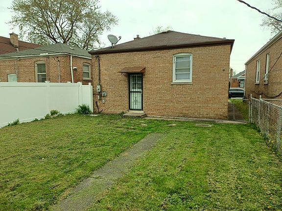 3rd image of 14520 S Edbrooke Ave