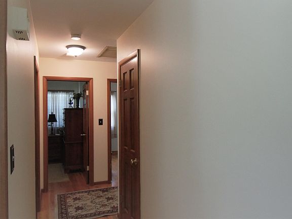 4th image of 1415 Viking Ln