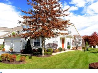 512 Oak Hill Ln, Wyomissing, PA 19610