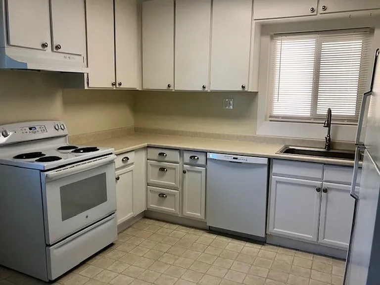 807 Natoma St — Photo 16