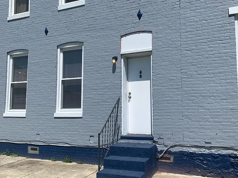 418 Font Hill Ave #B — Photo 2