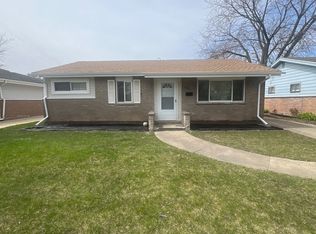 17210 Henry St, Lansing, IL 60438