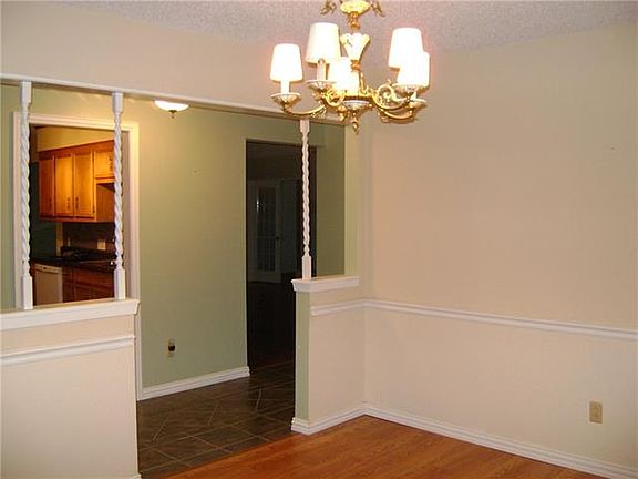 4th image of 3501 S Willis St