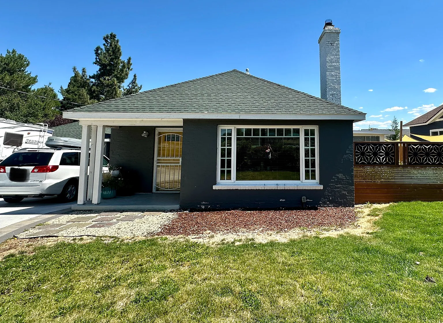 2512 Plumas St photo 1