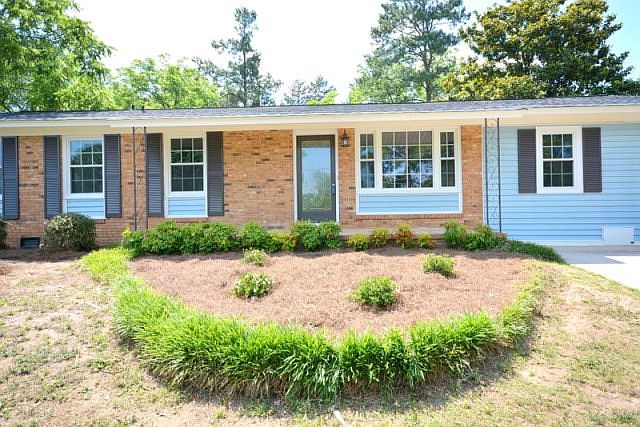 1st image of 105 Cokesbury Ct
