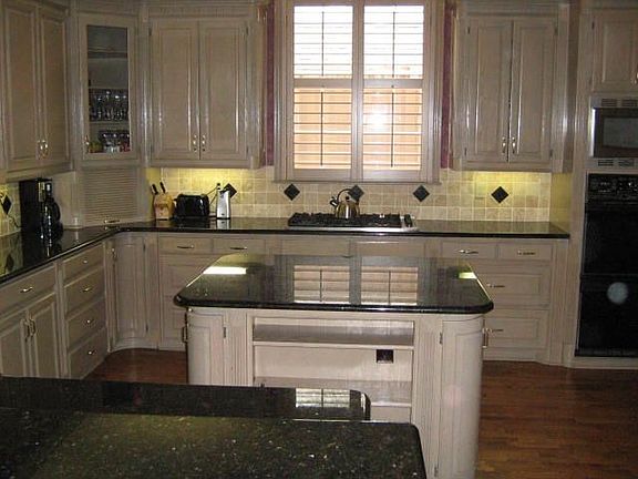Large island Kitchen