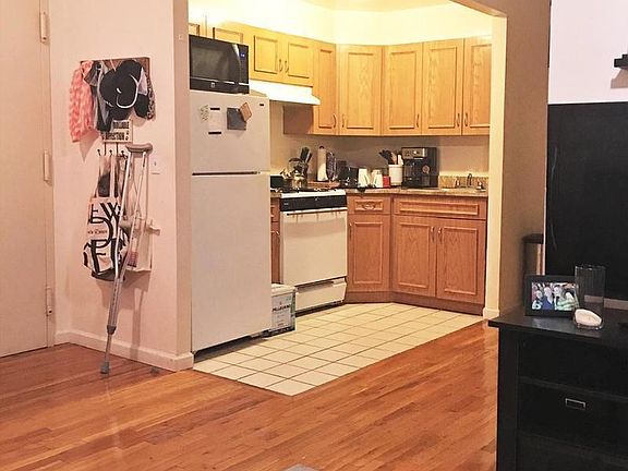4th image of 2814 31st St APT 306