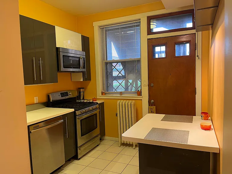1024 E 52nd St #1 — Photo 7