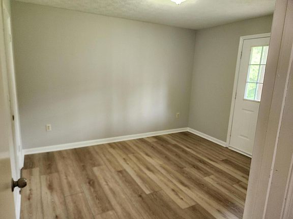 2nd image of 245-245 Maryland Dr #2
