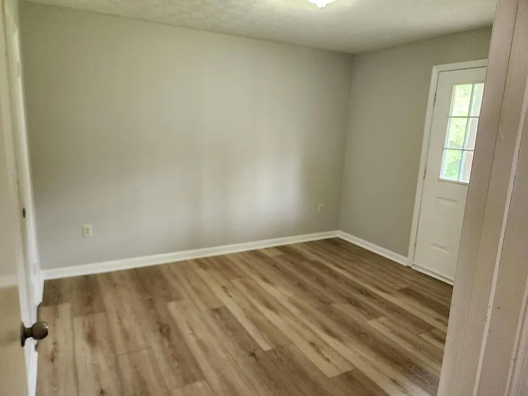 245-245 Maryland Dr #2 — Photo 2