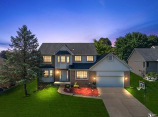 2155 Reagan Dr, Rochester Hills, MI 48309