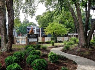 8011 Wood Creek Ct, Louisville, KY 40222