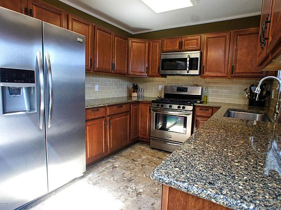 4th image of 206 Boundary St