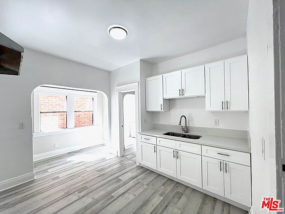 2nd image of 156 W 32nd St APT 6