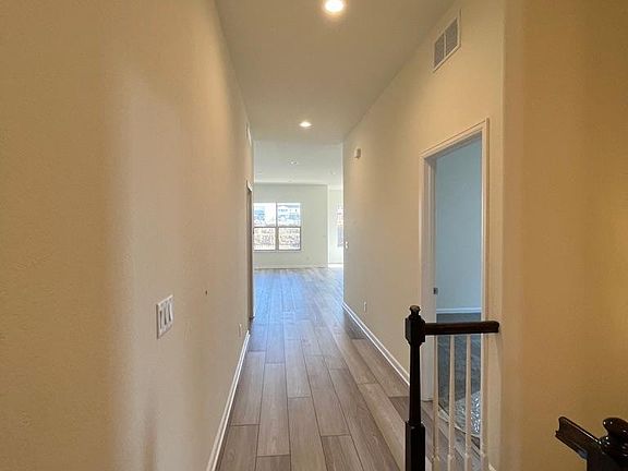 3rd image of 6234 E 143rd Dr