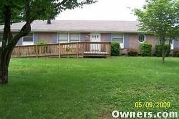 Waiting for you in Hendersonville, just minutes from Nashville