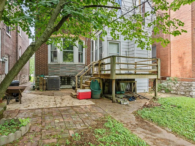 3637 Meramec St — Photo 25