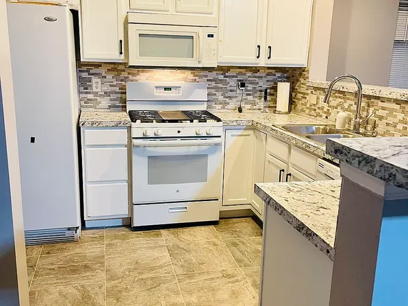 7660 E 112th Ave, Winfield, IN 46307