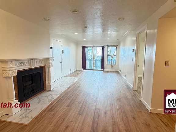 4th image of 250 S Elizabeth St APT A1