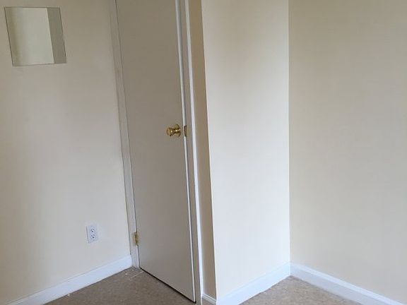 3rd image of 312 E 106th St APT 12