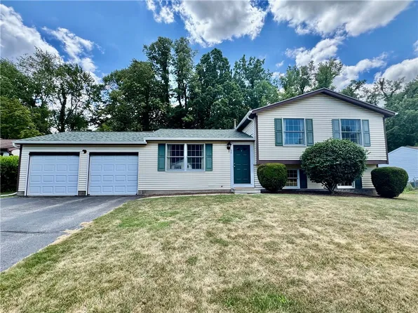 50 Jennifer Cir, Rochester, NY 14606