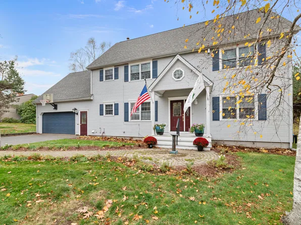 1302 Chase Road, Veazie, ME 04401