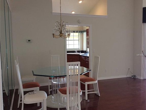 4th image of 1380 Berkshire Ct